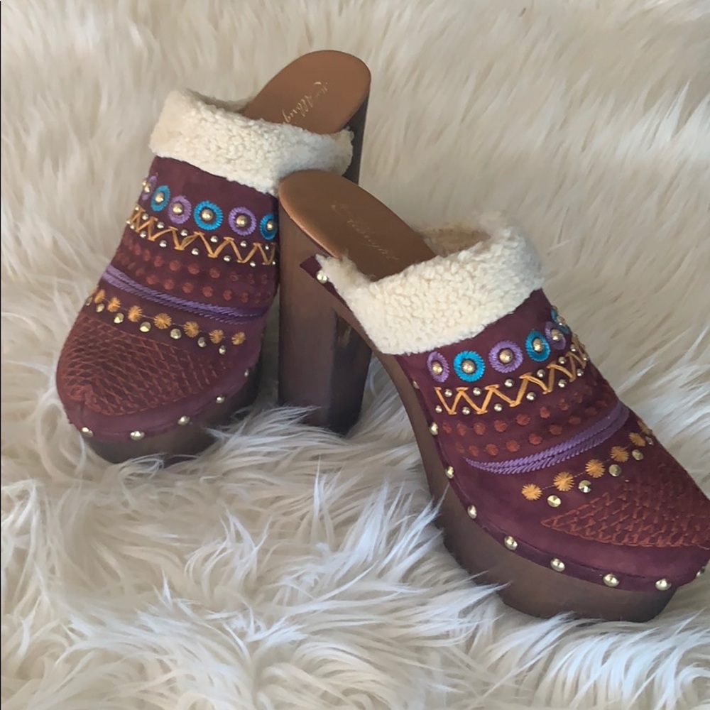 MISS ALBRIGHT terrestrial clogs